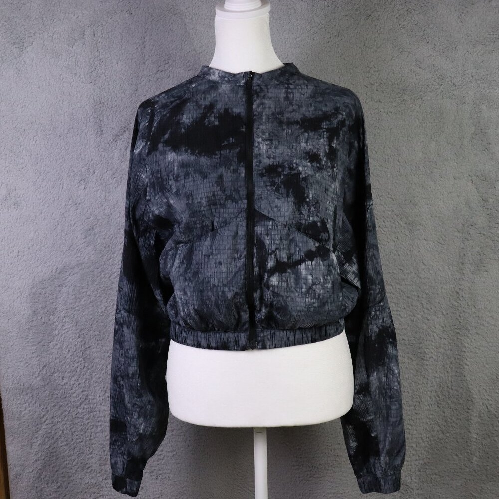 Gymshark Elevate Woven Jacket Womens M Gray Spray Dye Cropped Oversized Fit